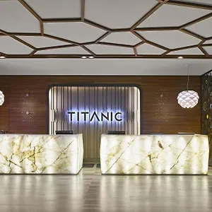 Titanic Chaussee Otel