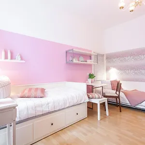 Süßes 1-zimmer-apartment In Kollwitzplatz-nähe Apartment
