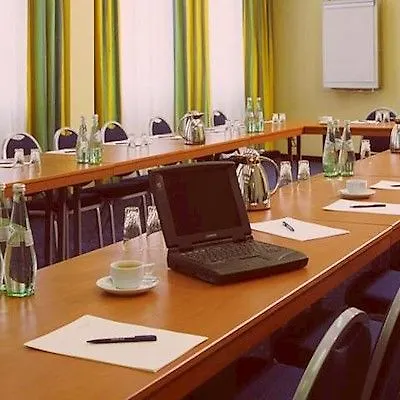 Centro Park Hotel Berlin-Neukölln 3*, Berlin